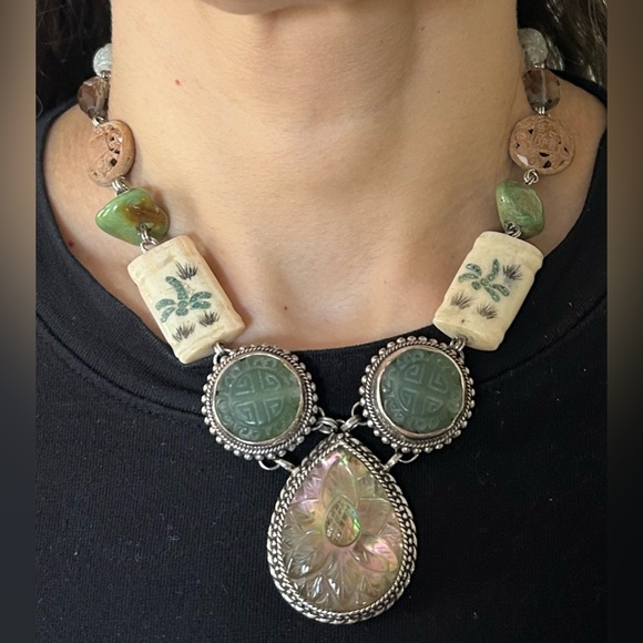 Stephen Dweck Hand Carved One of a Kind Sterling Silver Quartz Jade Necklace - Picture 4 of 10